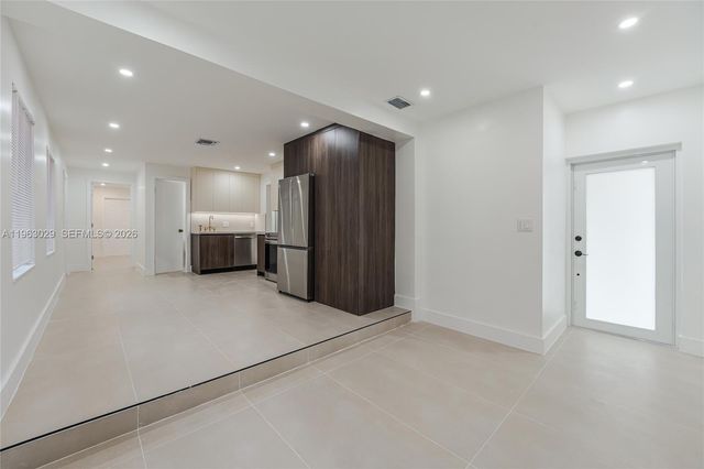 1065 NW 50th St, Miami, FL 33127