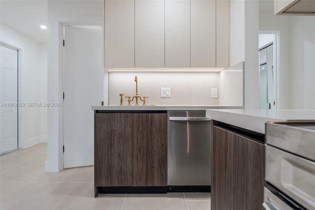 1065 NW 50th St, Miami, FL 33127