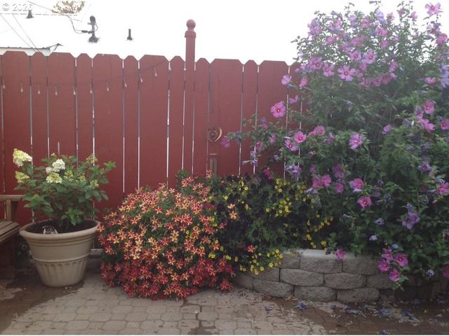 -1 S MAIN St, Union, OR 97883