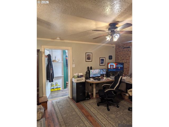 -1 S MAIN St, Union, OR 97883