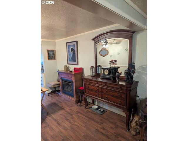 -1 S MAIN St, Union, OR 97883