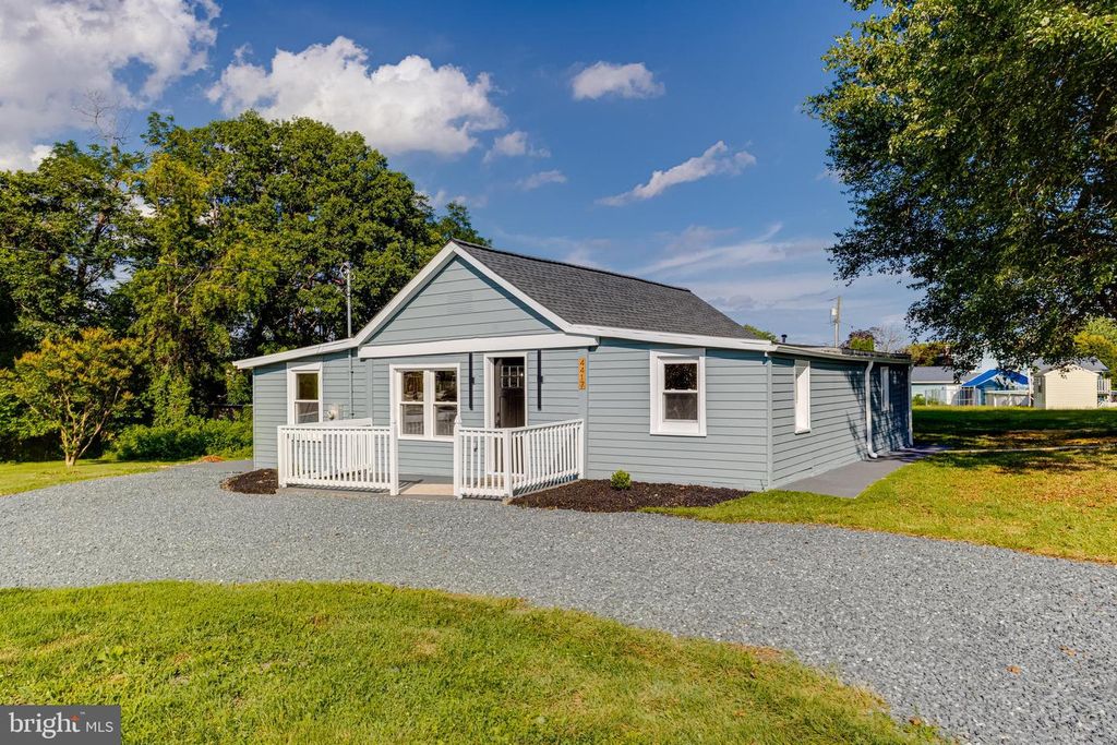 4417 WALNUT RD, Halethorpe, MD 21227