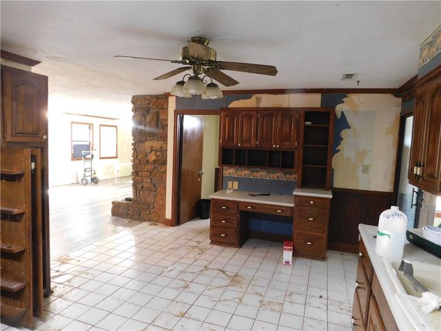 16085 S Highway 265, West Fork, AR 72774