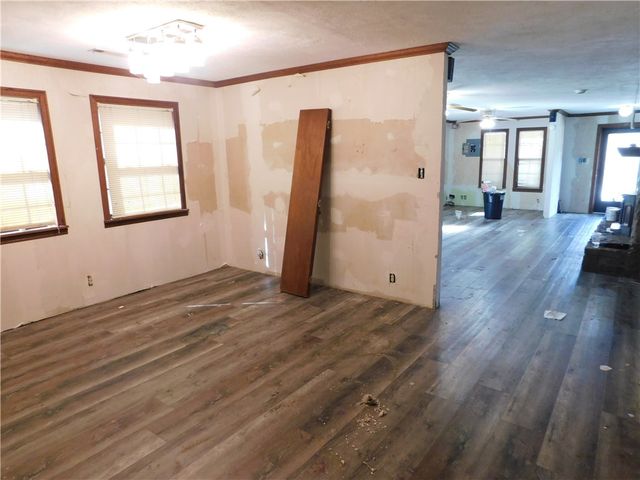 16085 S Highway 265, West Fork, AR 72774