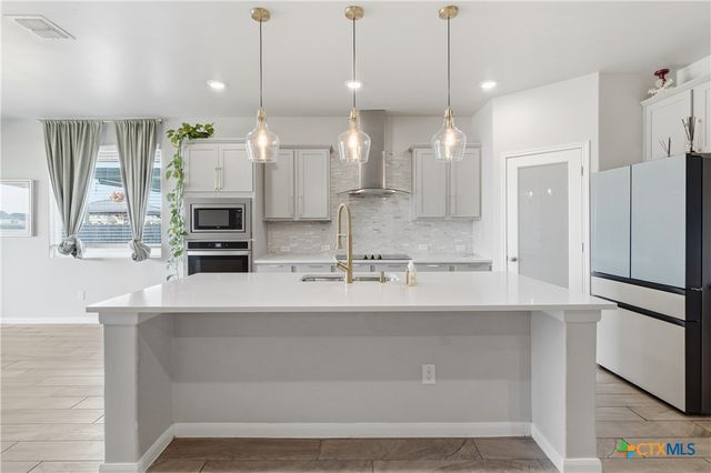 3809 Donald Drive, Seguin, TX 78155