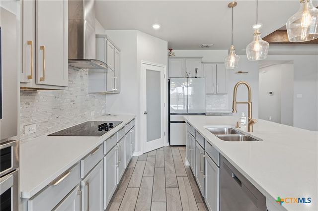 3809 Donald Drive, Seguin, TX 78155