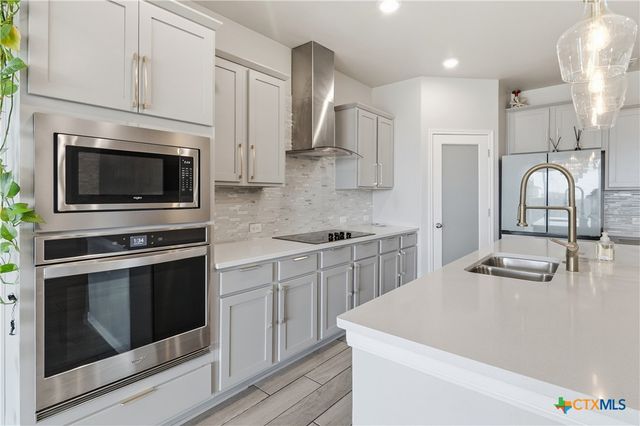 3809 Donald Drive, Seguin, TX 78155