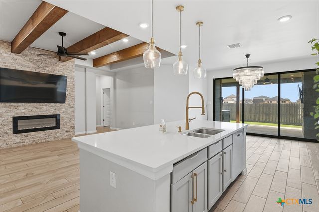 3809 Donald Drive, Seguin, TX 78155