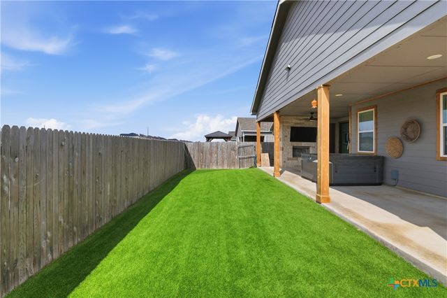 3809 Donald Drive, Seguin, TX 78155