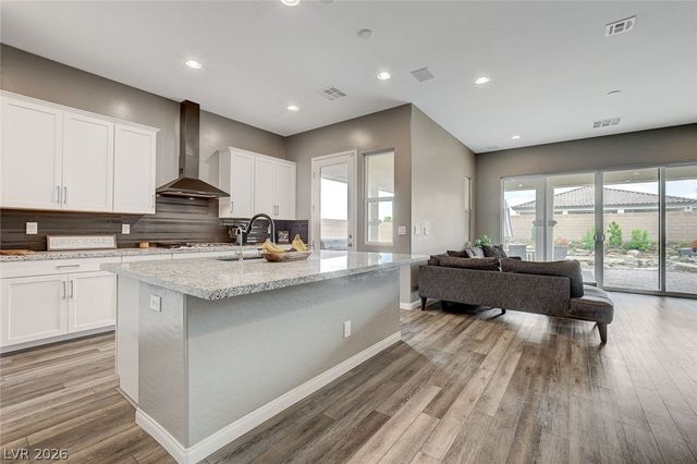 10241 Skye Run Avenue, Las Vegas, NV 89166