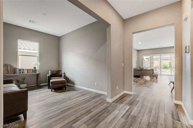 10241 Skye Run Avenue, Las Vegas, NV 89166