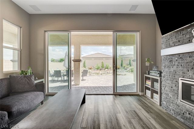 10241 Skye Run Avenue, Las Vegas, NV 89166