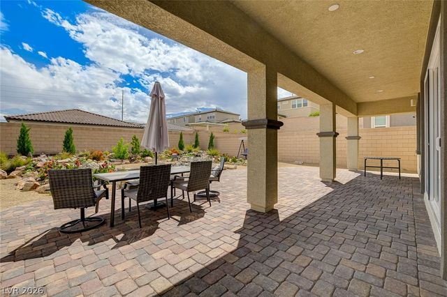 10241 Skye Run Avenue, Las Vegas, NV 89166