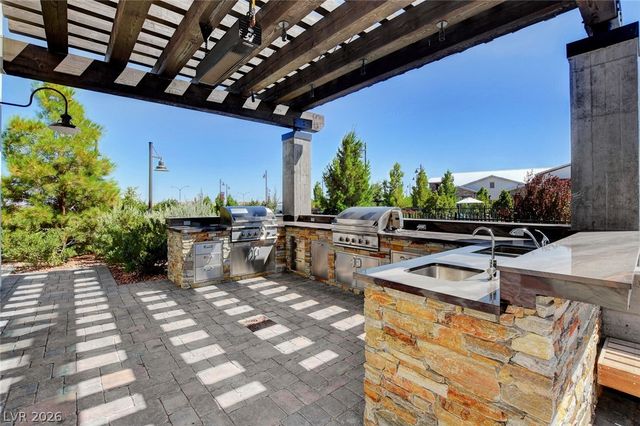 10241 Skye Run Avenue, Las Vegas, NV 89166