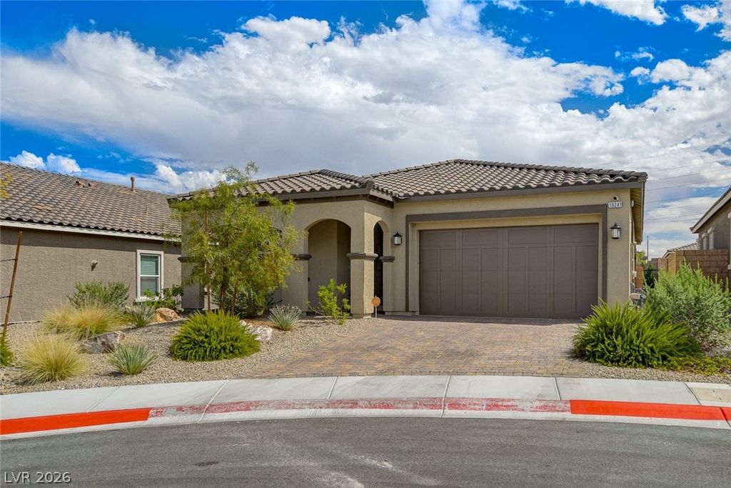 10241 Skye Run Avenue, Las Vegas, NV 89166