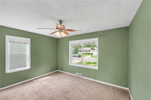 9517 Summit Street, Lenexa, KS 66215