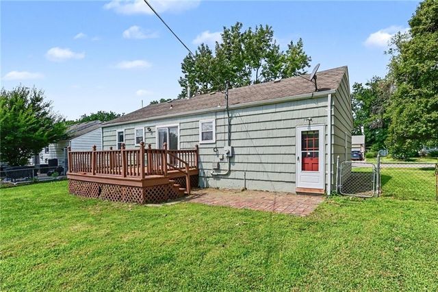 9517 Summit Street, Lenexa, KS 66215