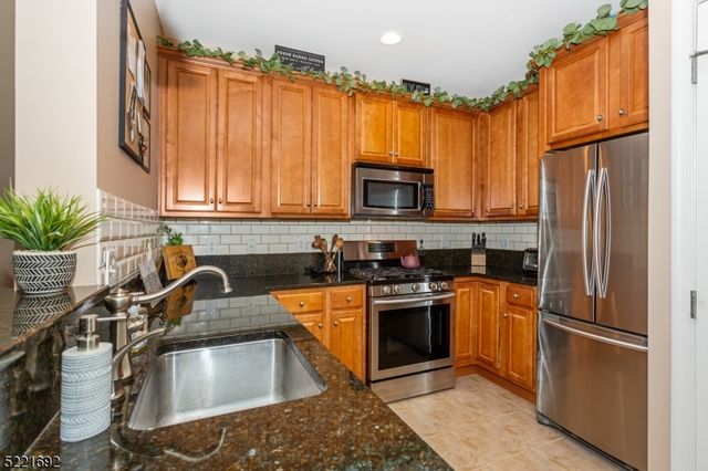 8311 Sanctuary Blvd, Riverdale Boro, NJ 07457