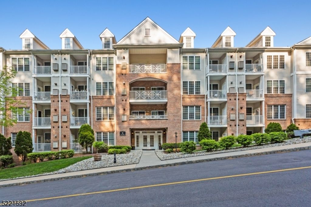 8311 Sanctuary Blvd, Riverdale Boro, NJ 07457
