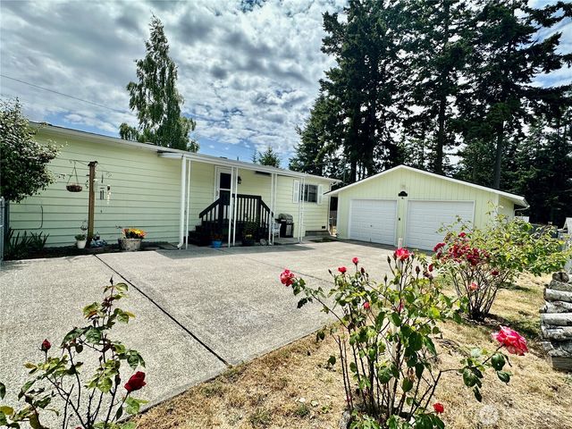 4317 Hamilton Drive, Oak Harbor, WA 98277