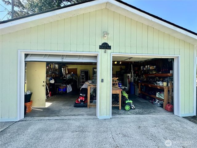 4317 Hamilton Drive, Oak Harbor, WA 98277