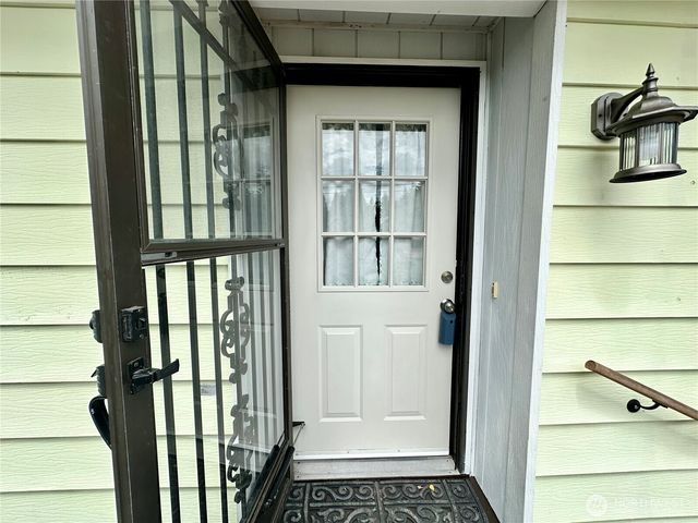 4317 Hamilton Drive, Oak Harbor, WA 98277