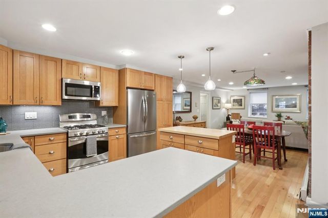 204 Garden Street 1, Hoboken, NJ 07030