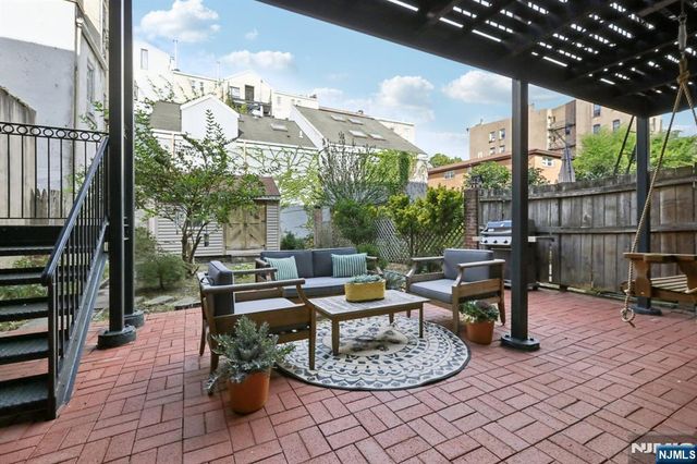 204 Garden Street 1, Hoboken, NJ 07030