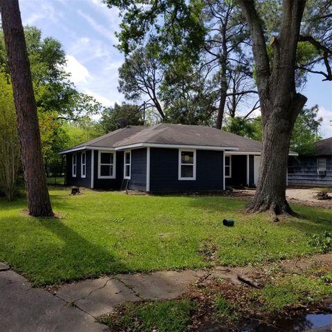 5910 Van Fleet Street, Houston, TX 77033