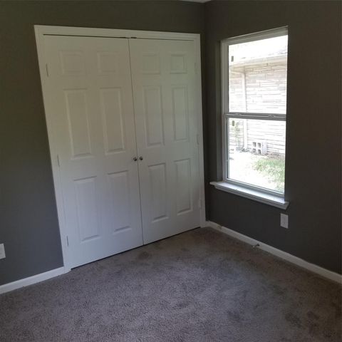 5910 Van Fleet Street, Houston, TX 77033