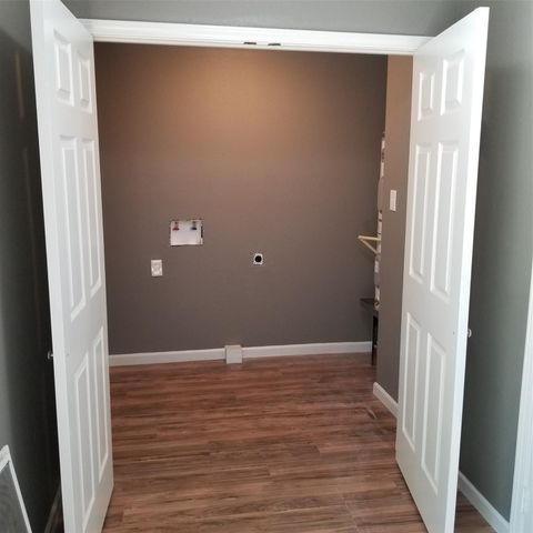 5910 Van Fleet Street, Houston, TX 77033