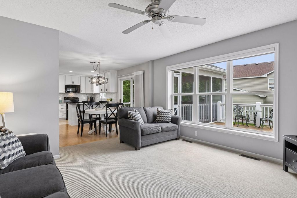 957 Lake Ridge Bay, Woodbury, MN 55129 — photo 2