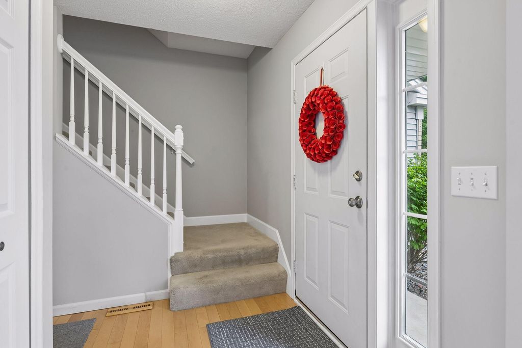 957 Lake Ridge Bay, Woodbury, MN 55129 — photo 5
