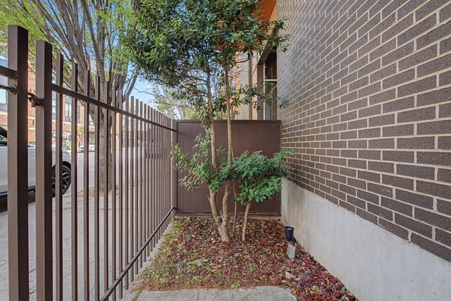 437 Monroe Ave Apt 106, Memphis, TN 38103