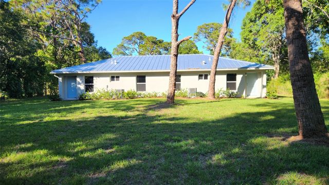 2703 Avenue G A, Fort Pierce, FL 34947