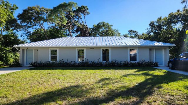 2703 Avenue G A, Fort Pierce, FL 34947