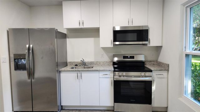 2703 Avenue G A, Fort Pierce, FL 34947