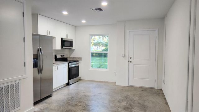 2703 Avenue G A, Fort Pierce, FL 34947