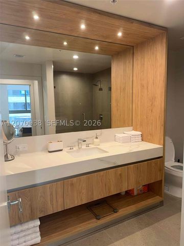 11 NE 6th St 705, Miami, FL 33132