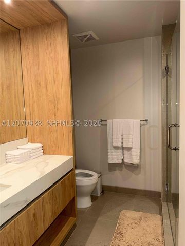 11 NE 6th St 705, Miami, FL 33132