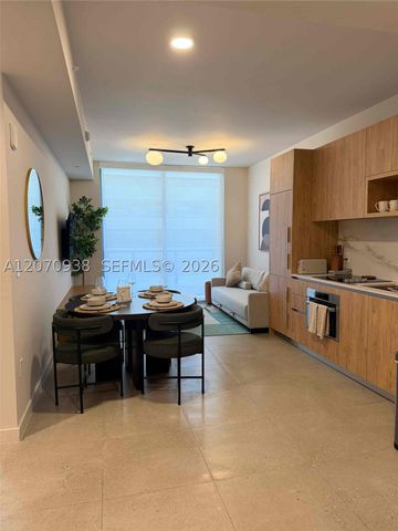 11 NE 6th St 705, Miami, FL 33132