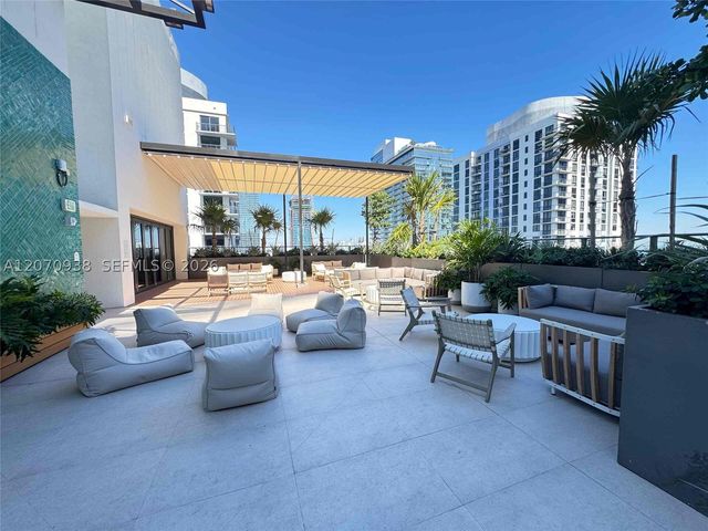 11 NE 6th St 705, Miami, FL 33132