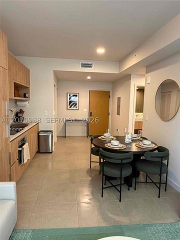 11 NE 6th St 705, Miami, FL 33132