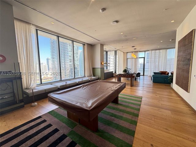 11 NE 6th St 705, Miami, FL 33132