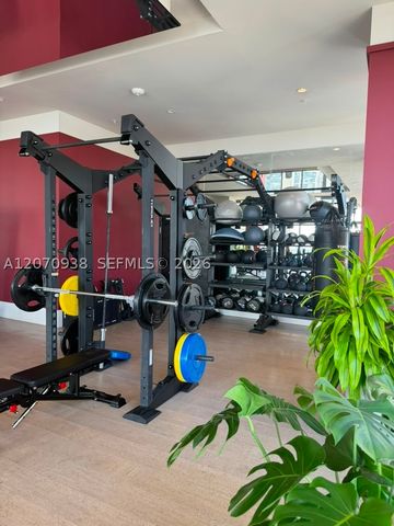 11 NE 6th St 705, Miami, FL 33132