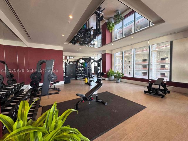11 NE 6th St 705, Miami, FL 33132