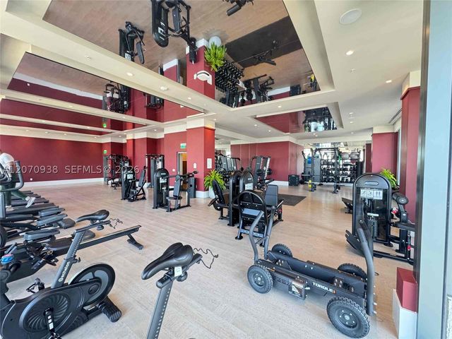 11 NE 6th St 705, Miami, FL 33132