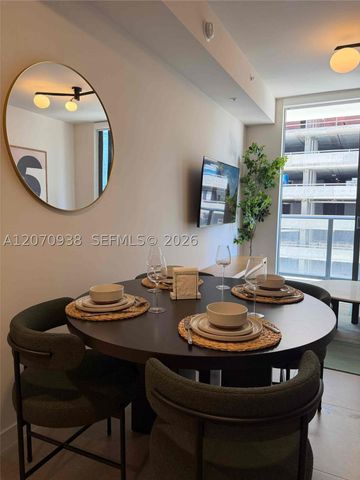 11 NE 6th St 705, Miami, FL 33132