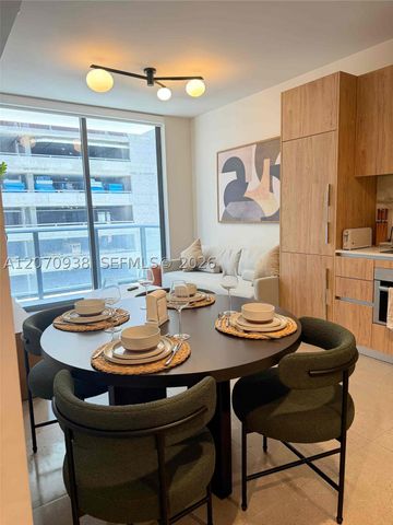 11 NE 6th St 705, Miami, FL 33132