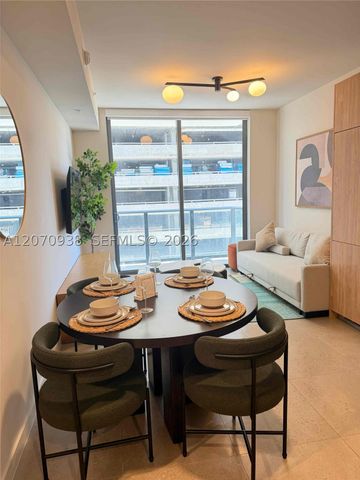 11 NE 6th St 705, Miami, FL 33132